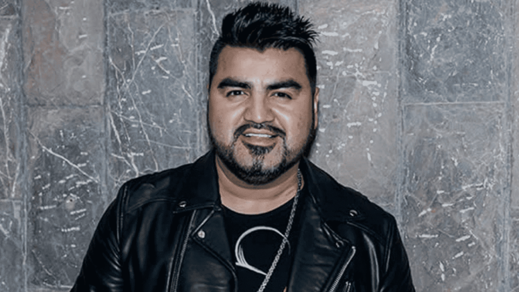 El Mimoso pide a exvocalistas de El Recodo dejar atrás la polémica