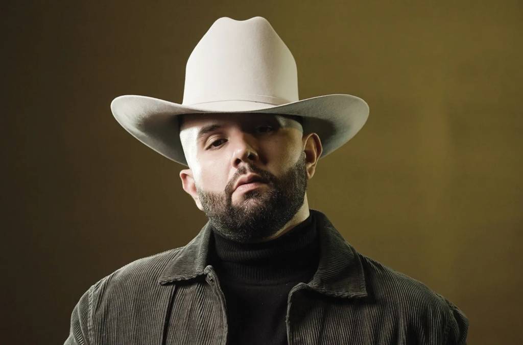 Carín León volvió a hacer vibrar el Domo Care en su segunda noche sold out. Desde el primer acorde de “Según Quién”, la euforia se apoderó del público.