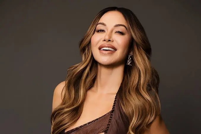 Chiquis Rivera recibe críticas por ofrecer taller de sanación con costo elevado