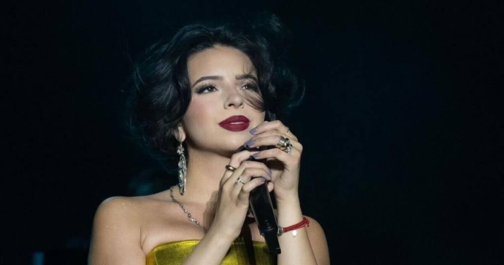 ¿Ángela Aguilar eliminó el tatuaje que se hizo por Christian Nodal? Este detalle desató rumores